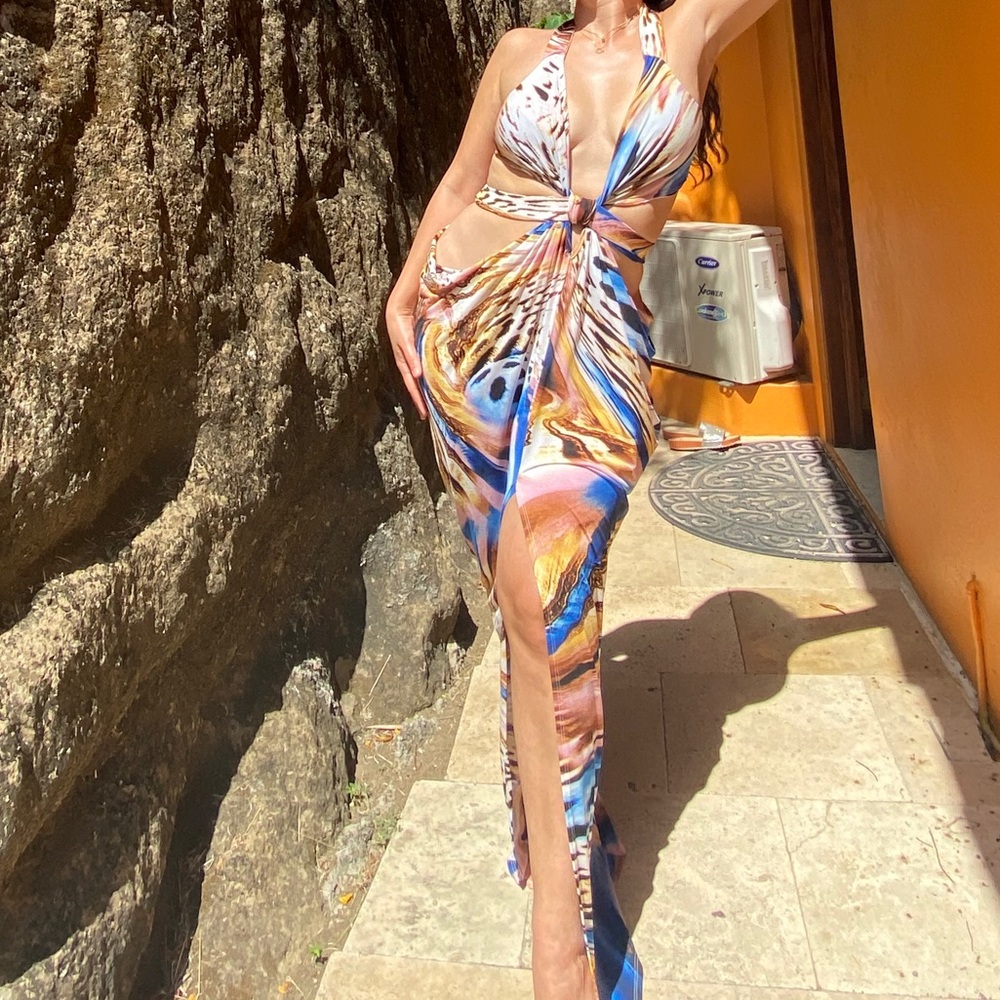 Dress - Picture 4 of 8